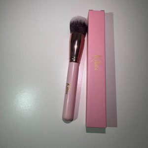 Blush and cream blush applicator