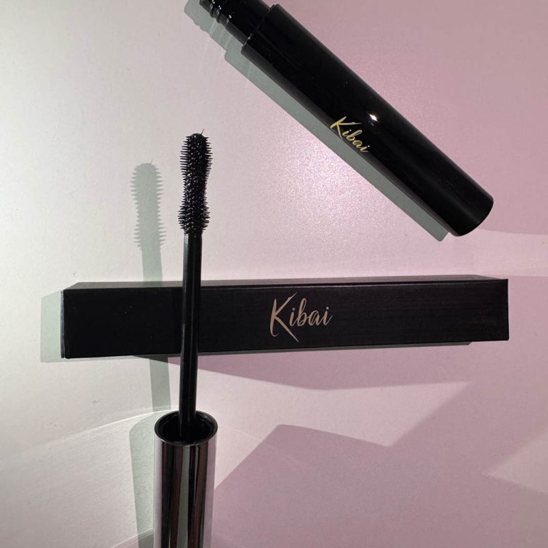 Super water proof mascara